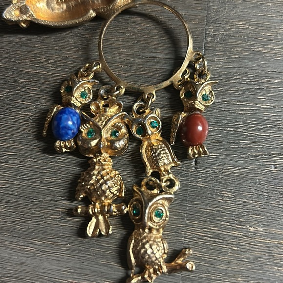 Mid Century Vintage Kramer Gold Tone Owl Necklace - Picture 5 of 6